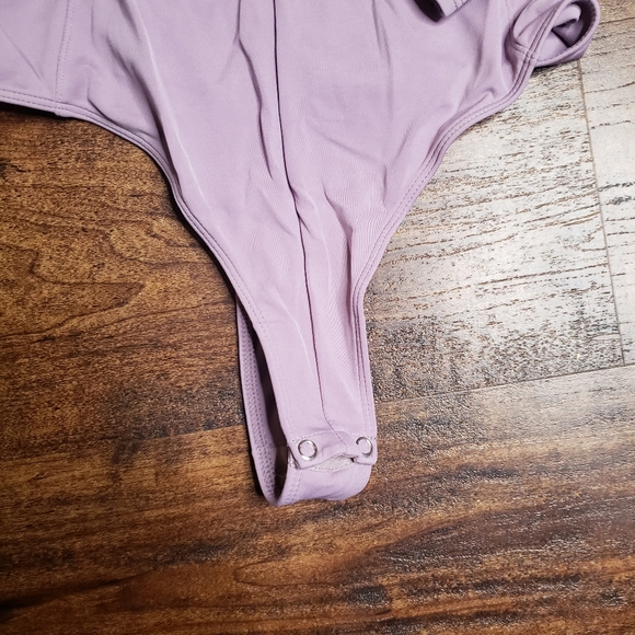 Free People SUPER SOFT DEEP V BODYSUIT Sz M - Picture 7 of 10